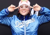 Billie Eilish chính thức come out: 'Tôi thích con gái!'
