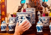 Một loại nước dùng lau bàn thờ 'quen mặt' đang bị dùng sai cách: Chi tiết nhỏ nhưng hay bị bỏ qua