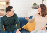 4 tháng nay chồng không đưa tiền cho vợ, lời bao biện của anh khiến tôi ngã ngửa