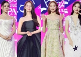 Mỹ nhân đại chiến tại APAN Star Awards: Lee Sung Kyung o ép vòng 1 đọ sắc Yoona lộng lẫy, 1 chị đại 'chặt chém' bất ngờ dù đã U60