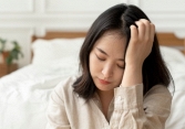 Cứ nghĩ tới việc mình từng như đứa ngốc để chồng lừa dối qua mặt là tôi lại muốn phát điên