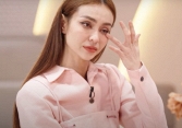 MLee bật khóc khi kể về tuổi thơ thiếu thốn tình cảm gia đình, có 'hành động lạ' với Trang Pháp trước nghi vấn xích mích