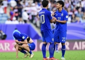 Cầu thủ Thái Lan thất thần sau khi bị loại tiếc nuối tại Asian Cup, HLV lên tiếng xin lỗi người hâm mộ