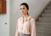 Choáng váng khi thấy anh trai đưa người yêu cũ đi mua sắm, bỏ mặc vợ ở nhà chăm con nhỏ