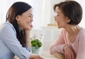 Nghe mẹ khoe khoản tiền làm nhà với chị hàng xóm mà tôi xấu hổ không dám ló mặt ra ăn mừng nhà mới