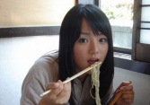 Người Nhật thích ramen, sushi, bữa tối giàu tinh bột nhưng vẫn ít tăng cân nhờ 6 yếu tố then chốt