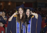 Chùm ảnh dàn trai xinh gái đẹp tại lễ tốt nghiệp trường ĐH Hoa Sen: Hôm nay chúng mình tỏa sáng nhất!