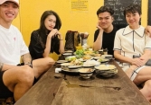 Hot lại ảnh Đoàn Văn Hậu và Doãn Hải My hẹn hò, có cả mẹ vợ trẻ đẹp 'tháp tùng', nhan sắc qua cam thường khác ảnh tự đăng
