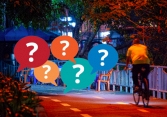 Hình ảnh 'lạ' trên tuyến đường dành riêng cho xe đạp ở Hà Nội