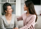 Tôi bảo mẹ chồng: 'Con biếu mẹ 500 triệu để đi du lịch, bao giờ tiêu hết thì về'
