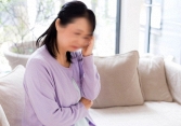 Nhiều đêm tôi thấy mẹ không ngủ, cứ nằm thở dài lo toan vì món tiền 1 tỷ không biết chia như thế nào