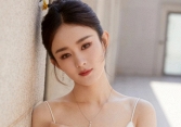 Lạ như Triệu Lệ Dĩnh: Bị bắt lỗi chính tả trong mọi bài đăng trên MXH suốt 2 tháng qua