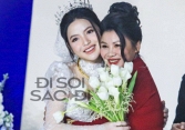 Mẹ Quang Hải trao 3 chiếc kiềng vàng cho Chu Thanh Huyền trong ngày cưới, hạnh phúc ôm chầm lấy con dâu