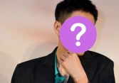 Nam thần cố tình 'tự huỷ' nhan sắc vì ghét được khen đẹp, ai ngờ sự nghiệp tan tành đến không thể cứu vãn