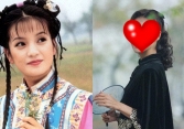 Mỹ nhân từng coi thường Triệu Vy tàn phai nhan sắc sau 24 năm, hết thời đi livestream bán hàng bị netizen chê cười
