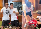 Huyền thoại Rivaldo của đội tuyển Brazil đến Việt Nam, Quế Ngọc Hải bỗng hoá 'fanboy' tươi rói khi xin được chữ ký