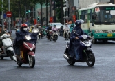 Sáng nay mưa rào xuất hiện ở TP.HCM: Có “giải nhiệt” nhưng không đáng kể