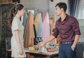 Nghe chồng bàn với chị gái anh ấy kế hoạch làm ăn, tôi hoảng sợ loay hoay tìm chỗ giấu vàng cưới