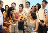 Nhà văn Alena Mornštajnová: Là phụ nữ, nên thích viết về phụ nữ, muốn chia sẻ…