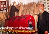 Kỳ lạ phong tục cả xã đảo dùng chung một chiếc quan tài màu đỏ và sự thật gây xúc động phía sau
