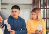 Nghe vợ và hàng xóm nói chuyện với nhau, tôi phát hiện ra giá mỗi lon sữa con đang dùng: Ngã ngửa trước 'máu' chịu chi của vợ