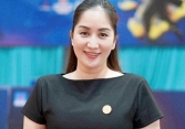 Khánh Thi xóa toàn bộ bài đăng liên quan tới chuyện đòi nợ sau khi hứng 'bão' chỉ trích từ công chúng