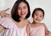 Khoe 2 bức ảnh của con, Vân Trang được chúc mừng tới tấp: Cô cả đã xinh xắn còn học giỏi quá!
