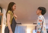 Đi làm về, tôi thảng thốt khi thấy chị dâu cùng 2 cháu đứng trước cổng nhà đợi cả tiếng đồng hồ: Ác mộng lại sắp bắt đầu