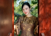 Em gái Angela Phương Trinh làm đơn khẩn cầu, tiết lộ chị gái đang nợ nhiều, không đủ khả năng chi trả phí sinh hoạt