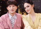 Phỏng vấn Dược Sĩ Tiến: “Mẹ tôi sẽ cho cưới Hoa hậu Hương Giang nếu…”