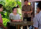 Sinh nhật 60 tuổi, mẹ chồng ước một câu khiến cả nhà hoảng hốt, bố chồng thì cúi mặt, ứa nước mắt vì bí mật quá lớn