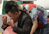 Cảnh bị cắt ở 'Anh trai vượt ngàn chông gai': Tự Long khóc đến mức một anh tài phải làm điều này