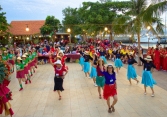 Gần 300 nữ hội viên CLB UNESCO dance dân vũ thể thao Khánh Hòa tham gia “Vũ hội Nha Trang hè 2024”