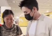 Nam diễn viên nổi tiếng từ chối ký tặng fan gây tranh cãi nhưng biết lý do ai cũng phải gật gù: Bài học cảnh giác cho mọi người