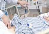 Uống vài cốc nước có đường mỗi ngày, cô gái 28 tuổi mạng như 'chỉ mảnh treo chuông', bác sĩ báo động 4 thói xấu của người trẻ