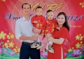 'Làm mẹ' hàng nghìn em nhỏ nhưng hơn 1 thập kỷ mới có con của riêng mình