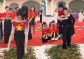 Màn team building gây tranh cãi: Thử thách cõng nhau bước trên con đường trải đầy hoa hồng và nhận phần thưởng 'chạm nóc cảm xúc'