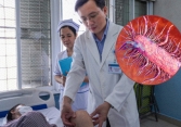Người phụ nữ Thái Nguyên nguy kịch vì nhiễm vi khuẩn ăn thịt người, nguyên nhân bởi 1 sơ suất khi rửa rau