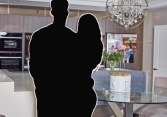 Sao bóng đá nổi tiếng vướng bê bối ngoại tình với người cũ, vợ yêu cầu 450 tỷ “để cứu vãn hôn nhân”