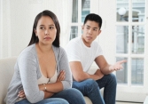 Họp gia đình, tôi từ chối nhận nhà đất làm mọi người sửng sốt, lý do tôi đưa ra khiến mẹ chồng và chị dâu ngượng chín mặt