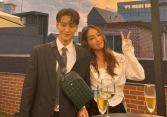 Bộ đôi 'Vườn sao băng' hội ngộ sau 13 năm gây bão, Kim Bum có cử chỉ cực đặc biệt