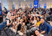 Vợ chồng Khánh Vân, Quốc Trường cùng dàn sao đổ bộ Phú Quốc dự hôn lễ một cặp đôi Vbiz! 