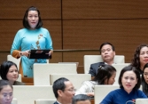 Đại biểu Quốc hội đề xuất chính sách hỗ trợ việc làm cho lao động nữ mang thai và nuôi con nhỏ