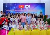 Phố biển Nha Trang sôi động giao lưu nghệ thuật Việt - Hàn 