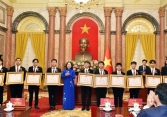 Phó Chủ tịch nước trao Huân chương Lao động cho học sinh đoạt giải quốc tế năm 2024