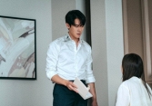 Đưa vợ 20 triệu/tháng trong 5 năm, khi hỏi tiền để đầu tư thì cô ấy chỉ vào đống Baby Three, trả lời một câu khiến tôi nổi điên