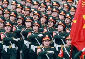 'Bóng hồng' kiêu hãnh luyện diễu binh 30/4 tại Biên Hòa