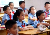 Phụ huynh Việt nói thẳng: Tôn thờ tuổi thơ 'NGHÈO MÀ VUI', cái giá phải trả đôi khi không chỉ là một kỳ thi trượt!