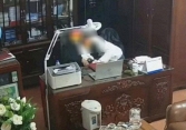 MỚI: Buộc THÔI VIỆC Chủ tịch Hội đồng quản trị trường THPT có clip thân mật cùng nhiều phụ nữ 