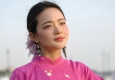 Phan Như Thảo bị 'đồn' trục trặc với chồng đại gia vì 1 dòng trạng thái, dân tình lại tranh cãi mệt nghỉ vì 2 từ tiếng Việt này